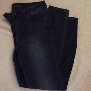 Tahari skinny jeans
